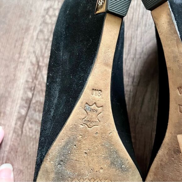 Tory Burch Black suede leather round toe pumps size 8 Elegant Design - Picture 7 of 7